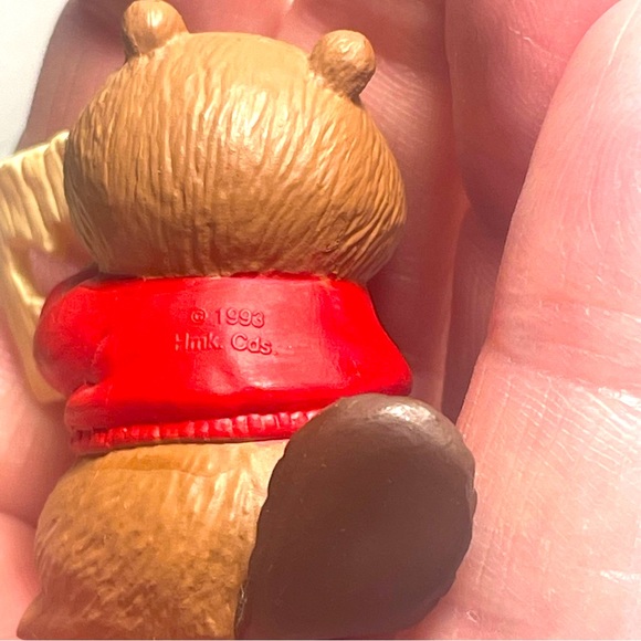 BNWT Vintage 1993 Hallmark Merry Miniature Beaver with Heart Cut Out - Picture 10 of 11